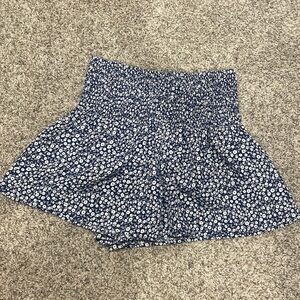 Women’s SHEIN floral shirred wide leg shorts, barely worn